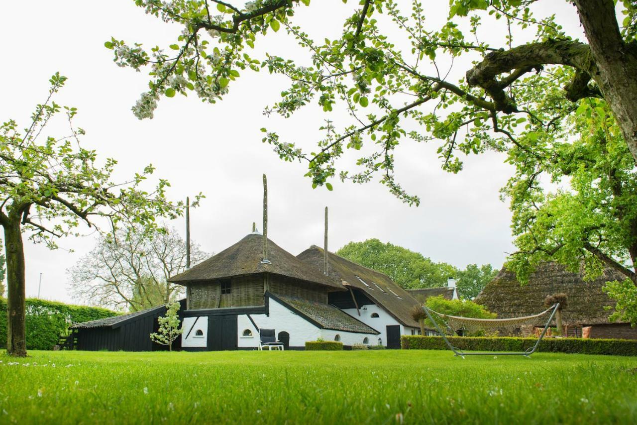 De Heeren Van Tuil Bed & Breakfast Exterior photo